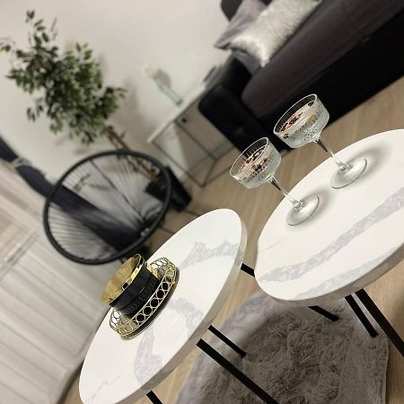 Apartman Gold Maris Apartment Karlovac Ngoại thất bức ảnh