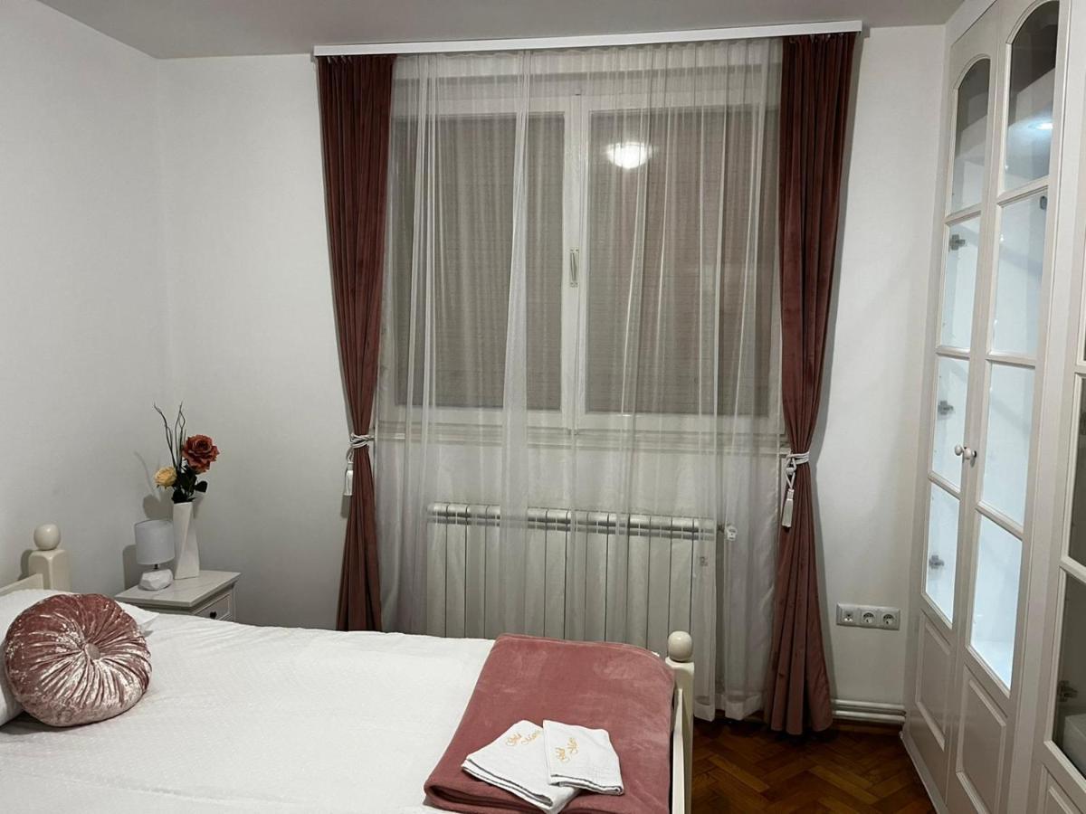Apartman Gold Maris Apartment Karlovac Ngoại thất bức ảnh